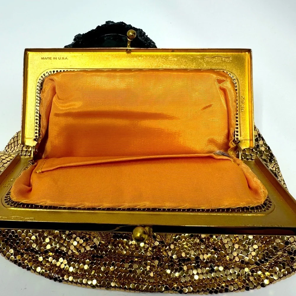 1940-50s Mesh Whiting & Davis Hand Bag w/ Mirror​​​ - Picture 2 of 8